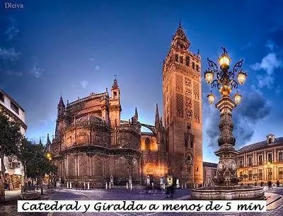Apartment Wohnung Mit Terrasse, Naehe Kathedrale Von Sevilla